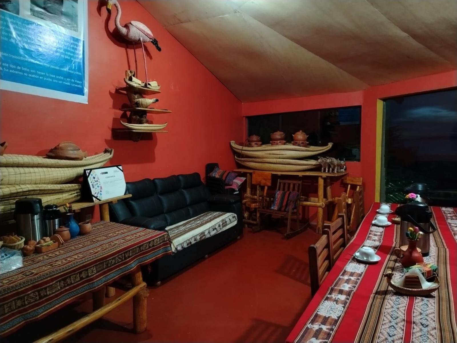 Luquina Utama Lodge エクステリア 写真